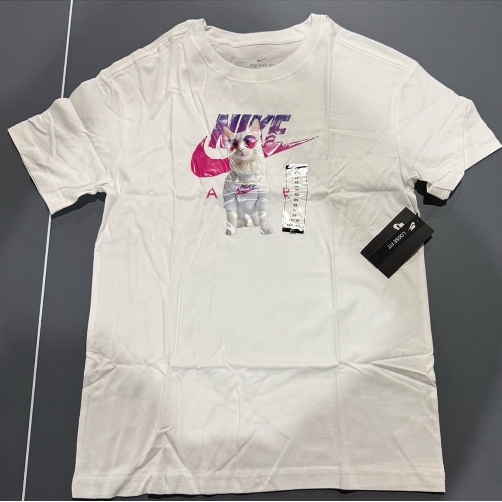 Nike Woman’s Tee White Nike Air Crazy Cat Sunglasses Pink Purple - SM & MED -NEW